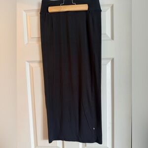 Stretchy knit pencil skirt